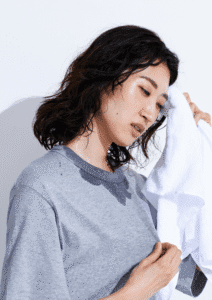 عرق کردن سر و گردن