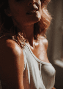 عرق کردن سر و گردن